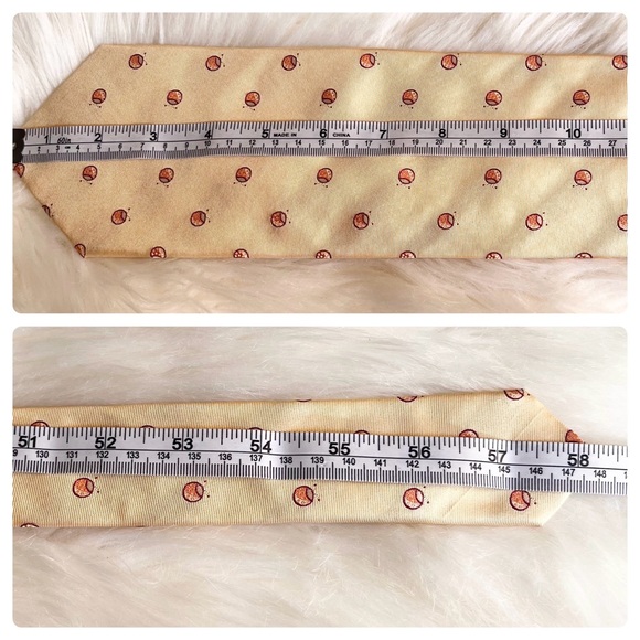 Barneys New York Men's 100% Silk Yellow Tie with Red Lady Bugs Made in Italy - Picture 3 of 8